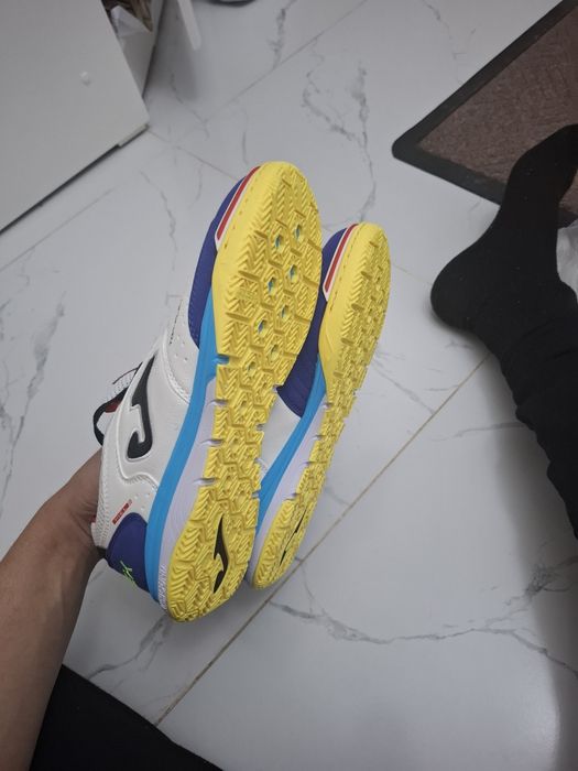 Продам сороконжку для футзала