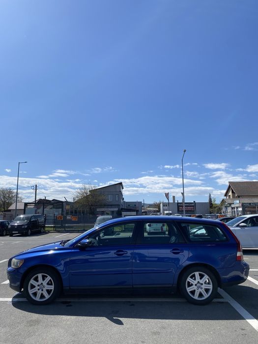 Vând Volvo v50 2.0 diesel