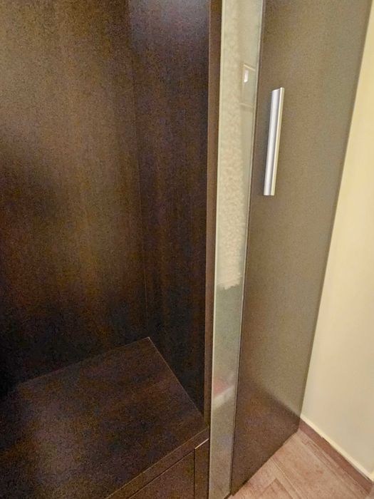 Vand mobila pentru hol Mobexpert – cuier si dulap, stil modern, stare foarte buna