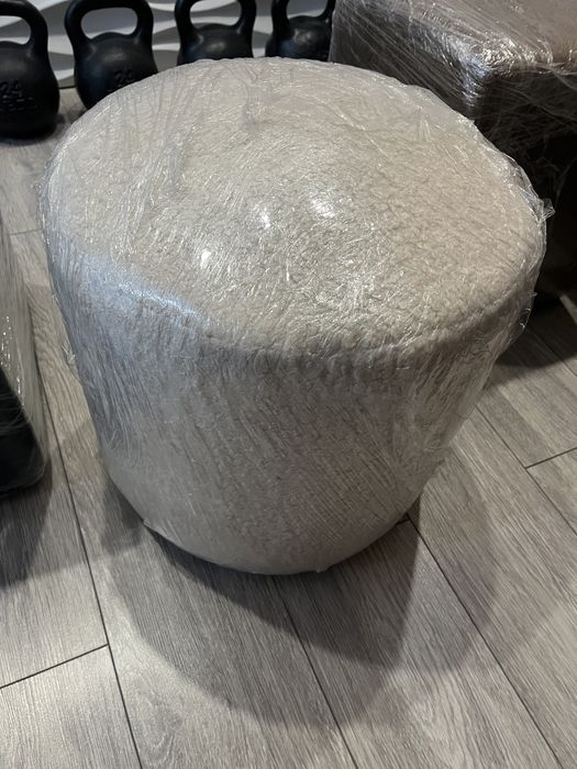 Продаются пуфики
