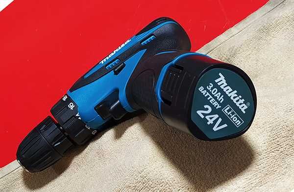 Дрель шуруповерт Makita