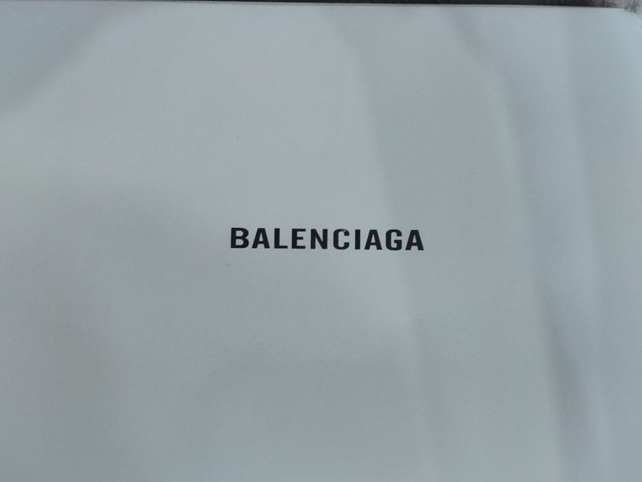 Balenciaga arena