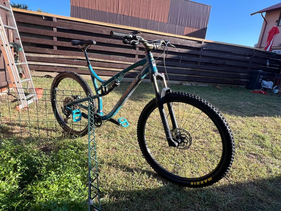 Vând Bicicleta MTB