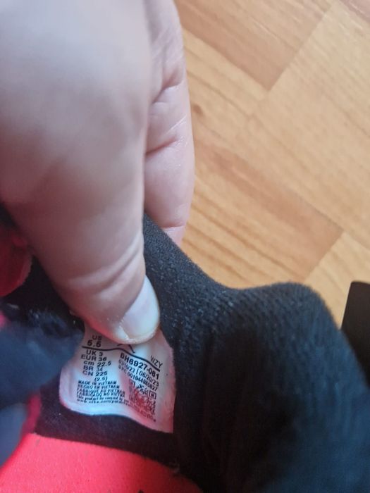 Adidași Jordan patru