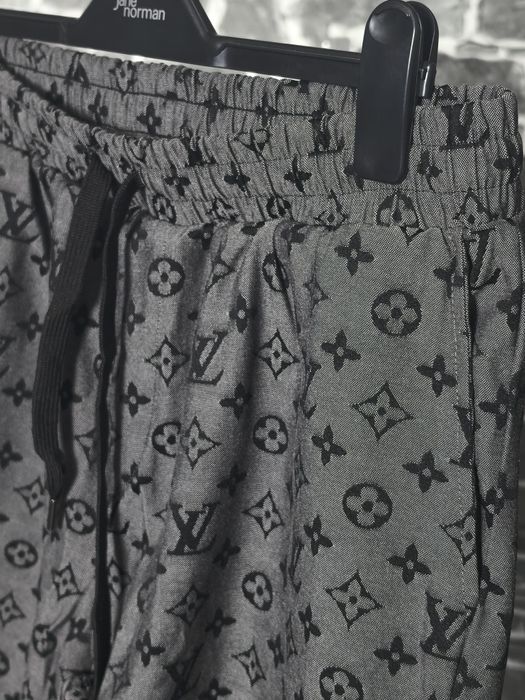 Lois Vieton летен екип