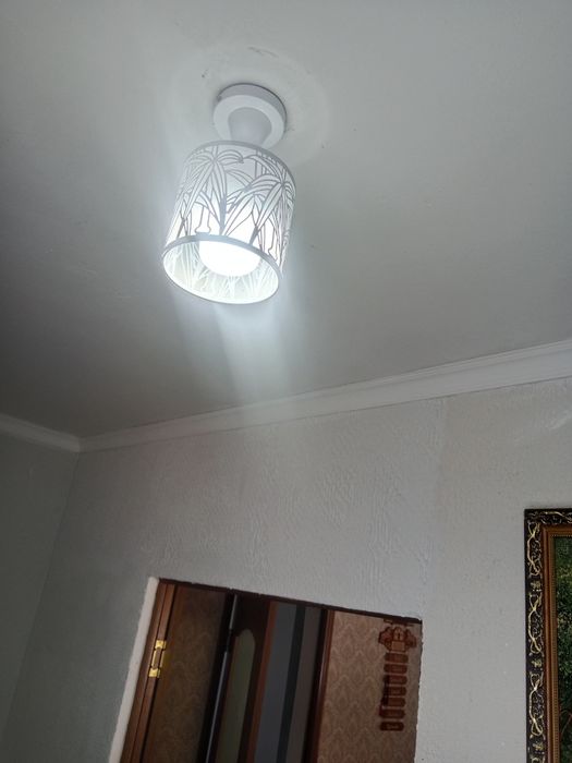 Продам люстру за 2000