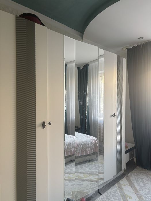 Продам спальный гарнитур