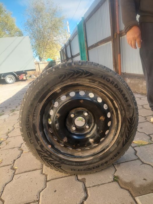 Резиновые шины шипованные с дисками