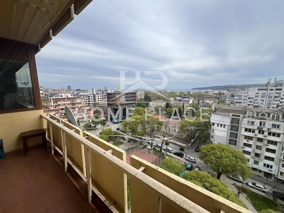 Дава се под наем Двустаен апартамент в Варна, Център - 79 кв.м за 498.27 € - Снимка #9