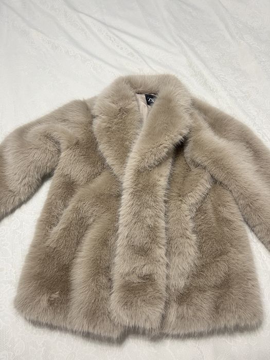 Продам эко шубу , очень красивая, теплая