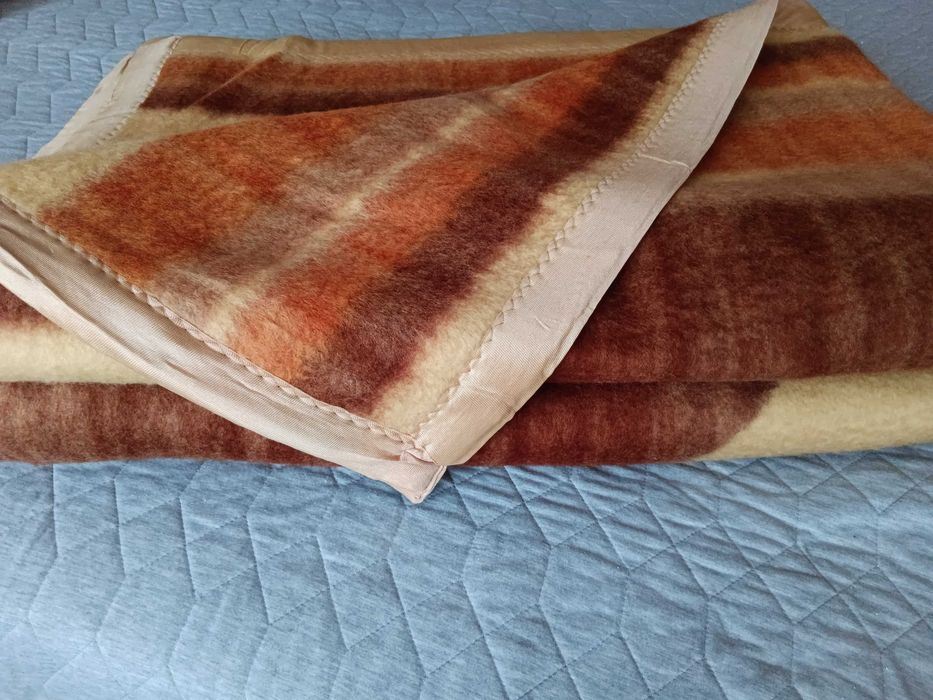 2 НОВИ памучни одеала по 25 лв.