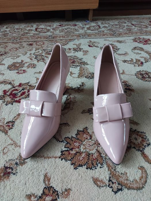 Женские туфли лакированые