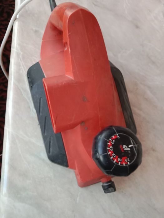 Продаю электро рубанок