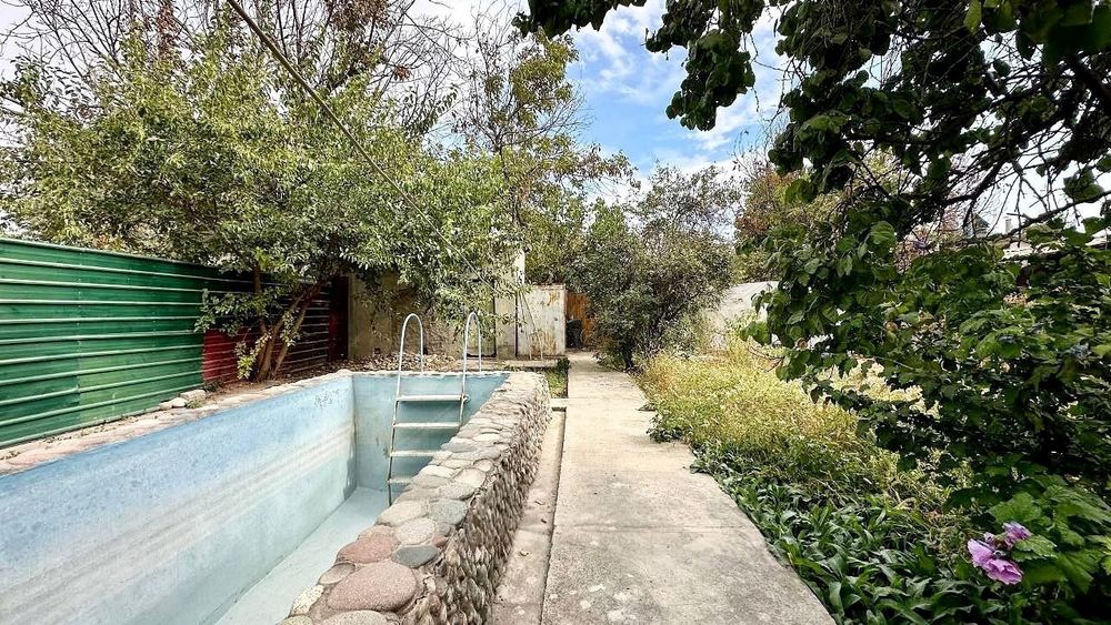 Продаётся участок в р-не Мирзо-Улугбек ор-р Янги Узбекистан,6 соток