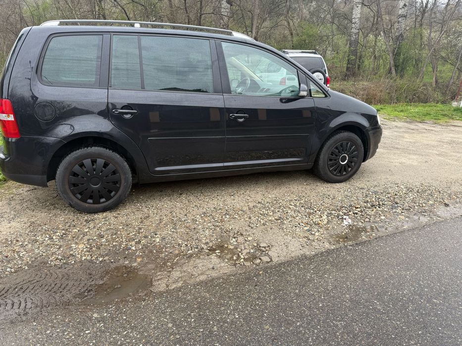 VOLKSWAGEN Touran 2003 — imagine 3