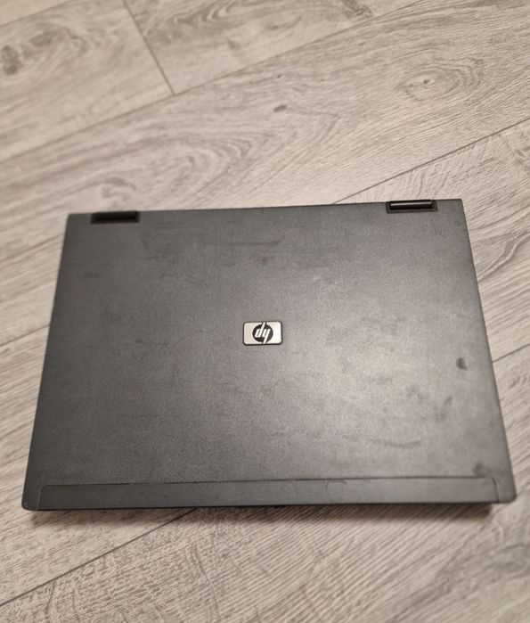 Laptop HP fara alimentator