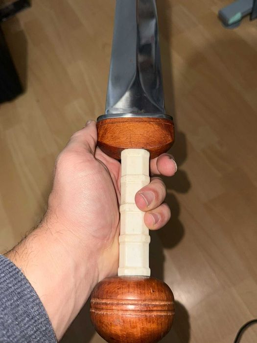 Gladius – The Pompeii Windglass незаточен римски меч Нов