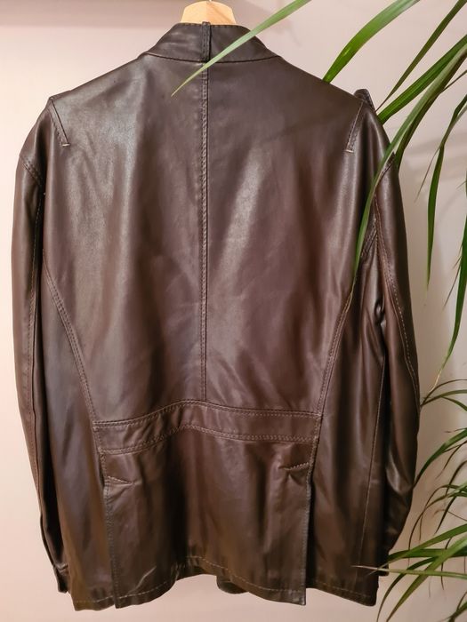 Geaca piele impecabila model deosebit