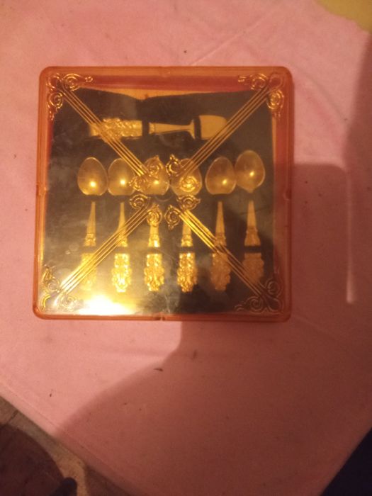 Продам десертные лошки