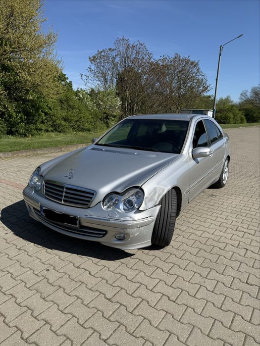 Dezmembrez Mercedes C270 CDI W203 Facelift