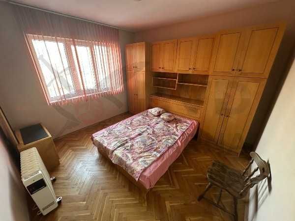 Дава се под наем Двустаен апартамент в Варна, Базар Левски - 78 кв.м за 448.8 € - Снимка #4