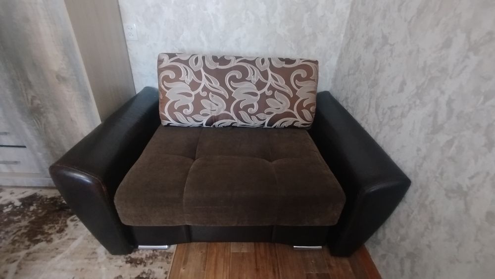 Продам мини  диванчик