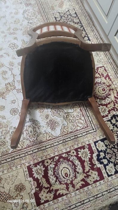 Стол и стулья 8 шт