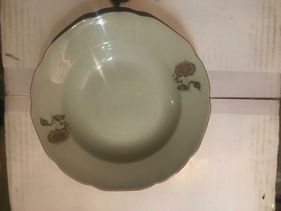 Чинии и плата порцеланови и стъклени от соца