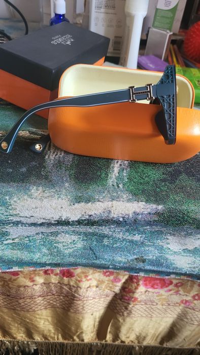 Продам брендовые очки