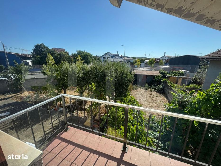 Casa cu 5 camere,  curte 650 mp, zona Bariera Valcii