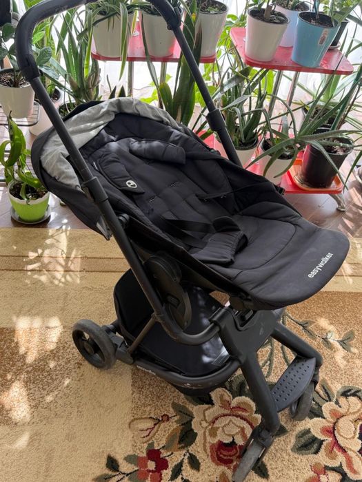 Коляска от бренда easywalker