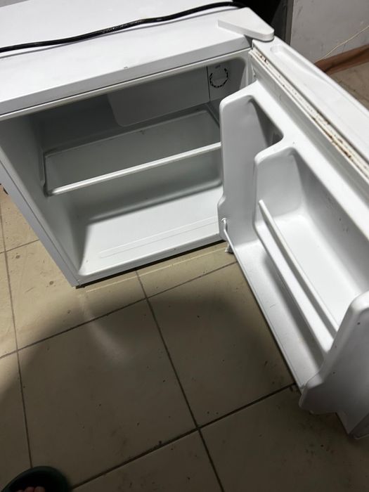 Холодильник на запчасти