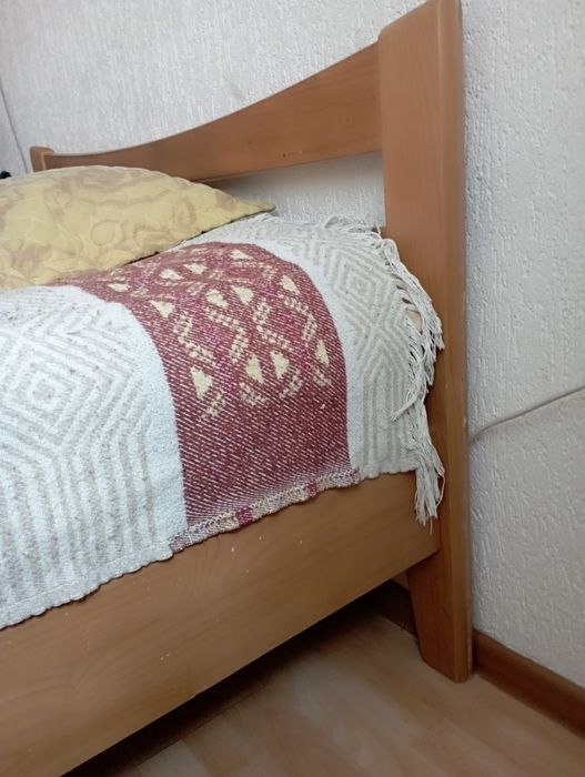 Кровать полуторка