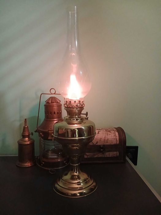 Старинна газова лампа