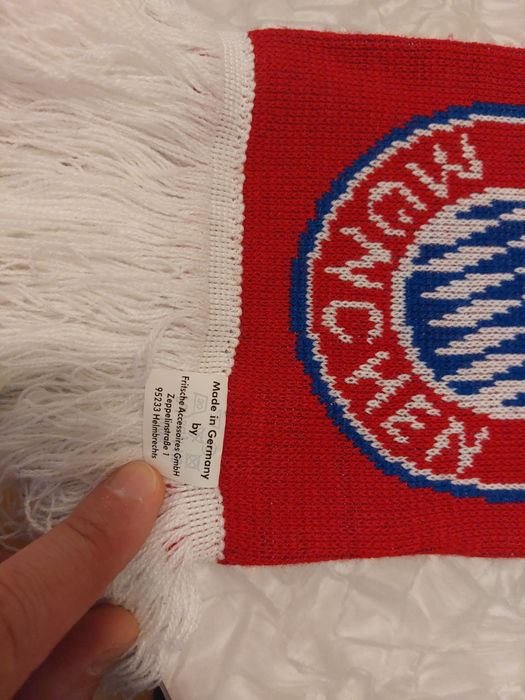 Фенски шалове на FC Бauern Munchen, Borussia Dortmund  и Brondby, нови