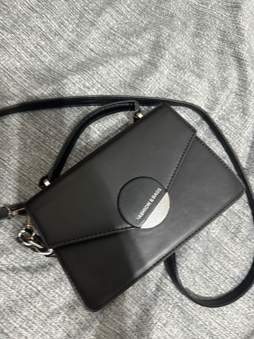 Черная сумочка на каждый день