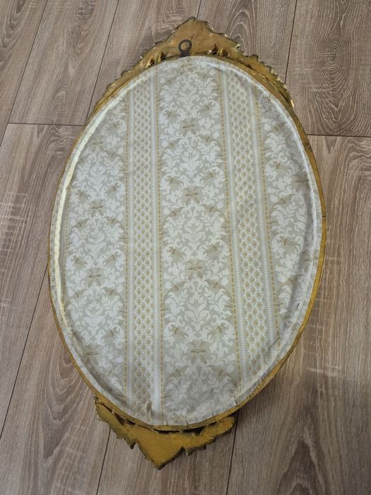 Oglinda ovala veche