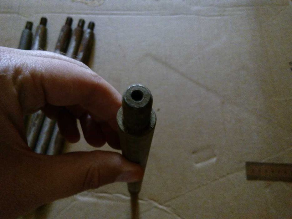 шпильки 6 штук,заводские СССР.