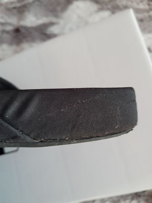 Papuci negrii Stradivarius cu flori