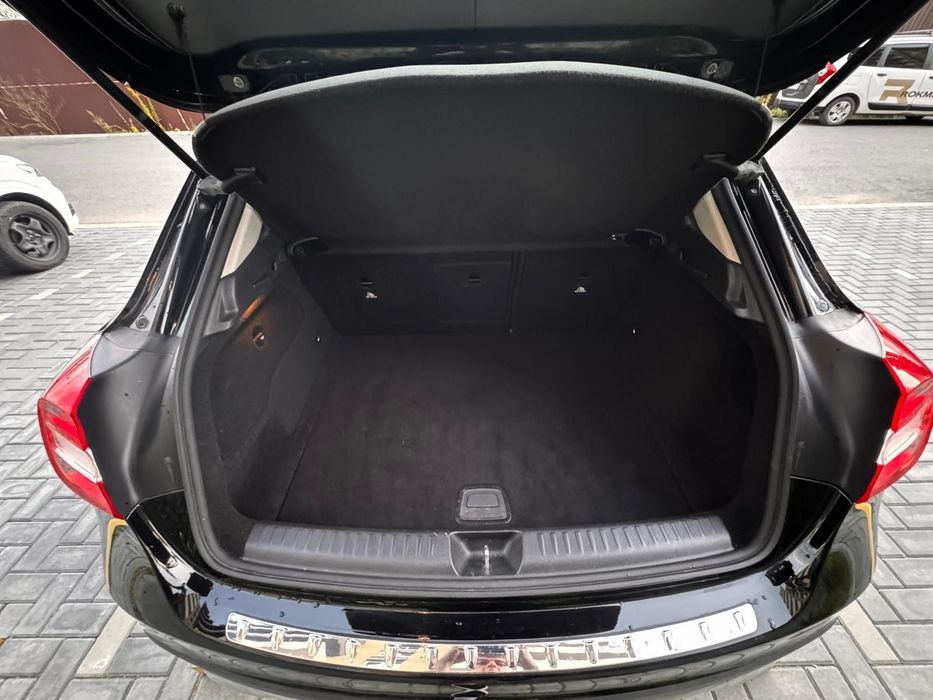 Vand Mercedes GLA 200d 4MATIC aut