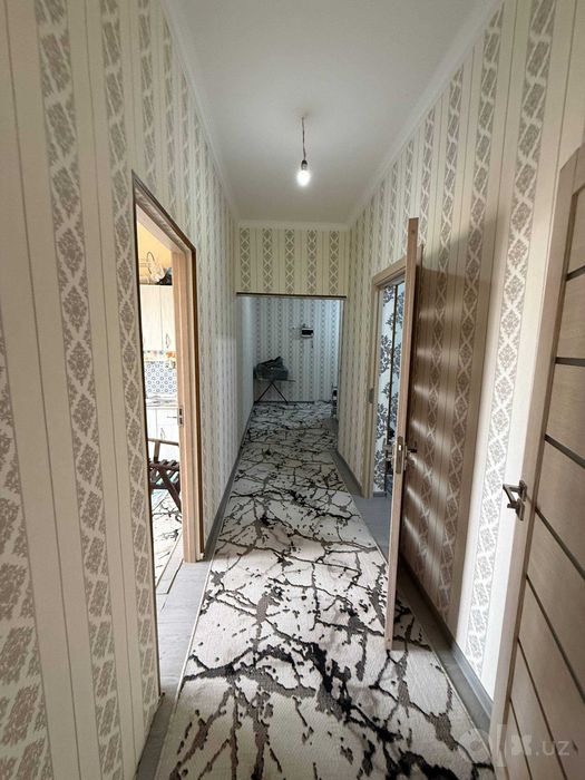 MAKLERSIZ, Qorasuv-1 da 123-dom zudlik bilan 2xonali uy sotiladi, 64м²