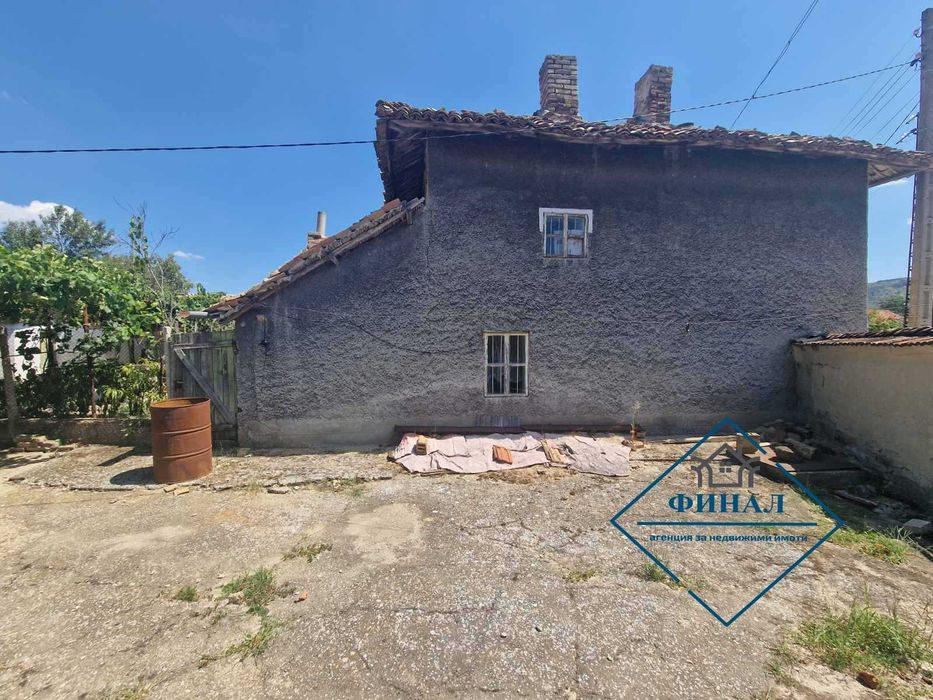 Продава се Къща в с. Вехтово, Област Шумен - 100 кв.м за 164 €/кв.м - Снимка #2