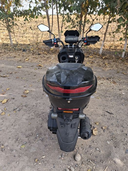 Skater tank srochna sotiladi ..