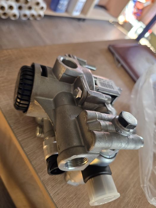 De vanzare supapa EBS wabco 037 41/24