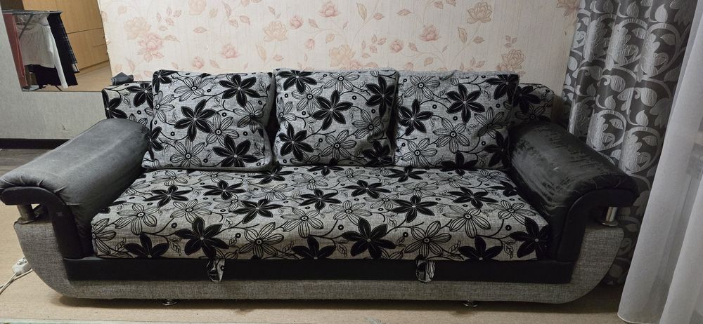 Продам диван 240 см