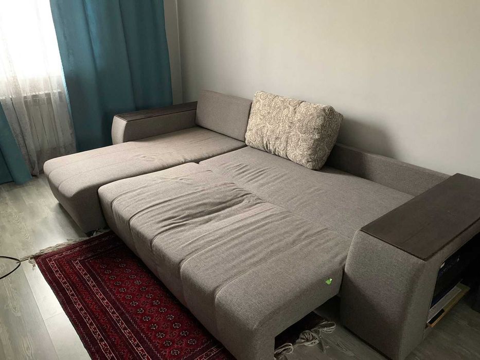 Продам серый б/у диван