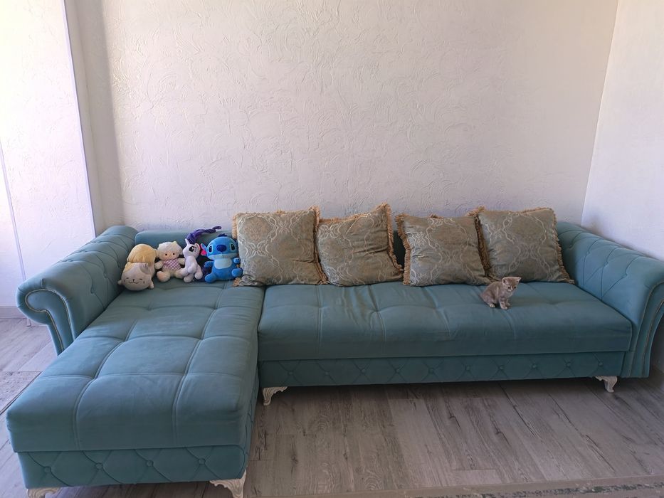 Продам Диван 3.3 М