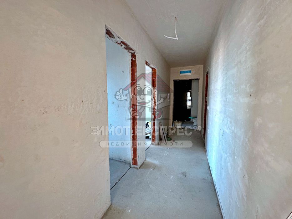 Продава се Тристаен апартамент в Асеновград - 93 кв.м за 1000 €/кв.м - Снимка #3