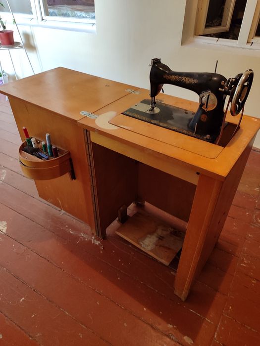 Тикув машина сотилади!