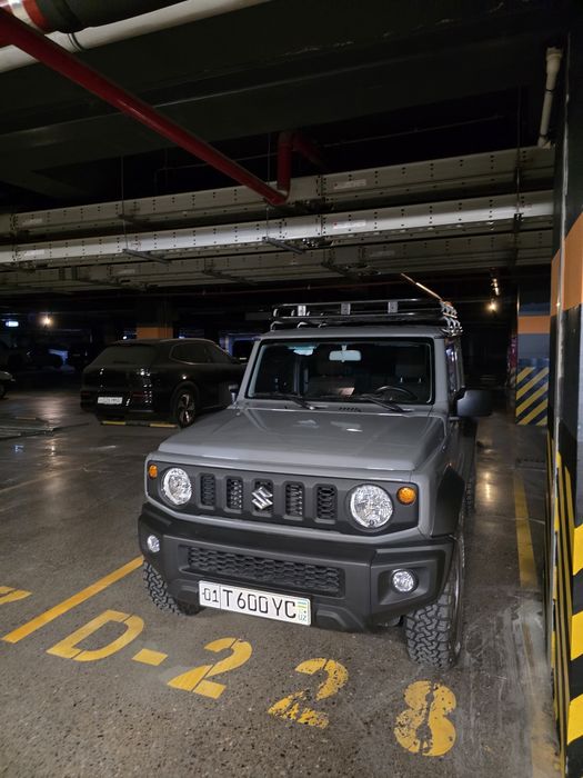 Продается Suzuki jimny 2024г,пробег 14.000
